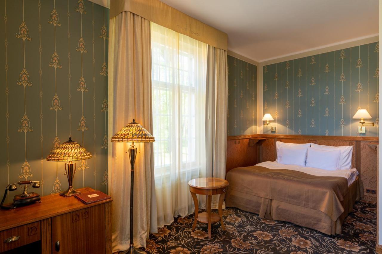 Ekesparre Boutique Hotel Kuressaare Kültér fotó