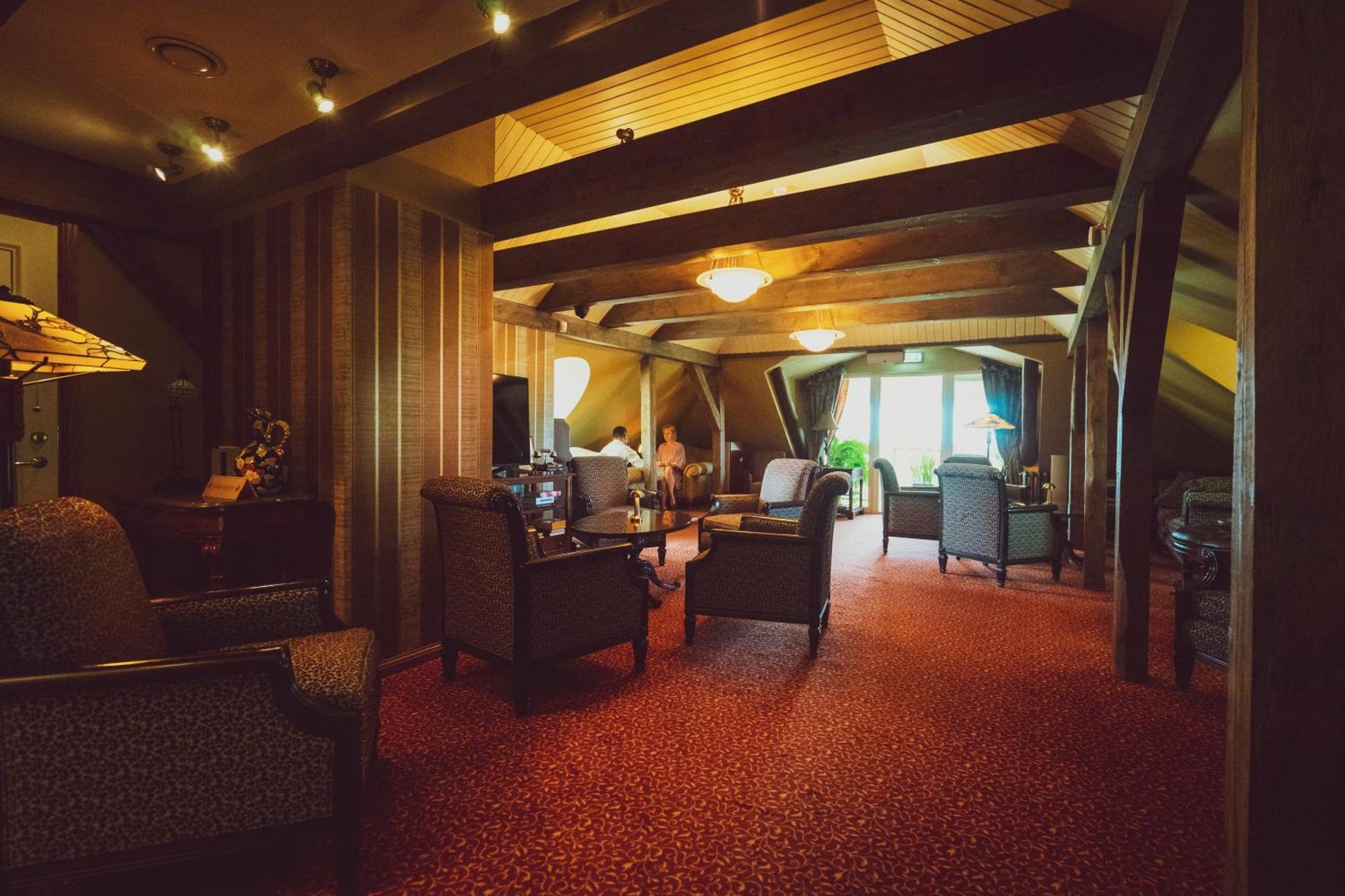 Ekesparre Boutique Hotel Kuressaare Kültér fotó