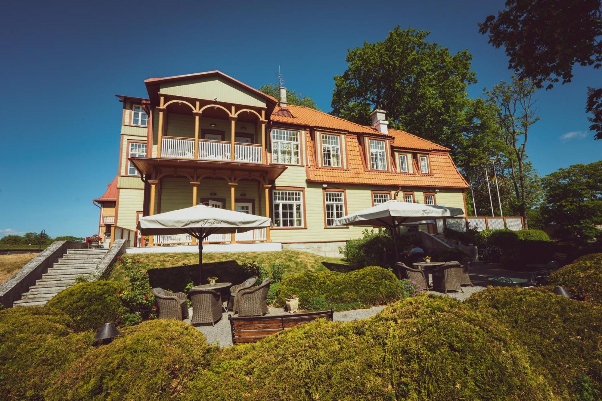 Ekesparre Boutique Hotel Kuressaare Kültér fotó