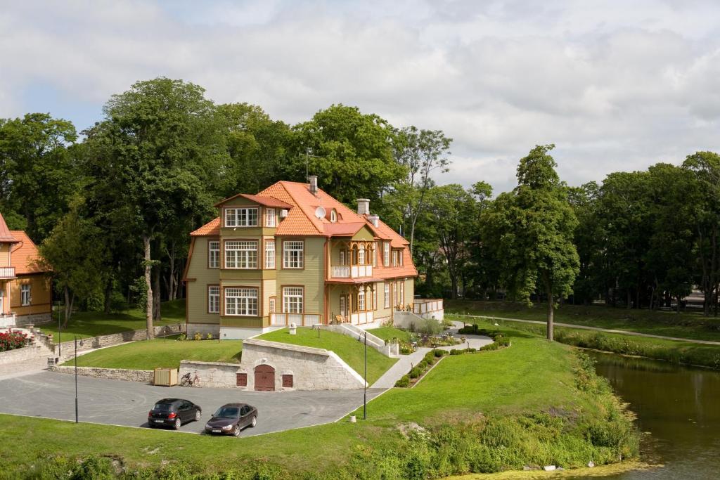 Ekesparre Boutique Hotel Kuressaare Kültér fotó