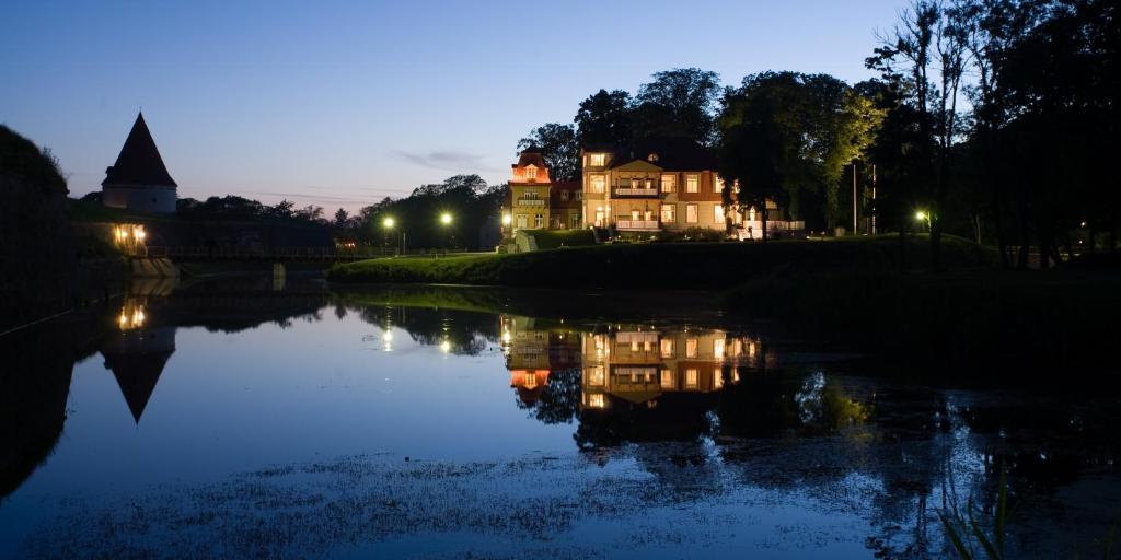 Ekesparre Boutique Hotel Kuressaare Kültér fotó